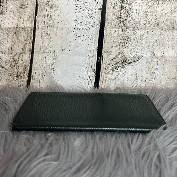 LOUIS VUITTON - taiga long wallet - Picture 5 of 11